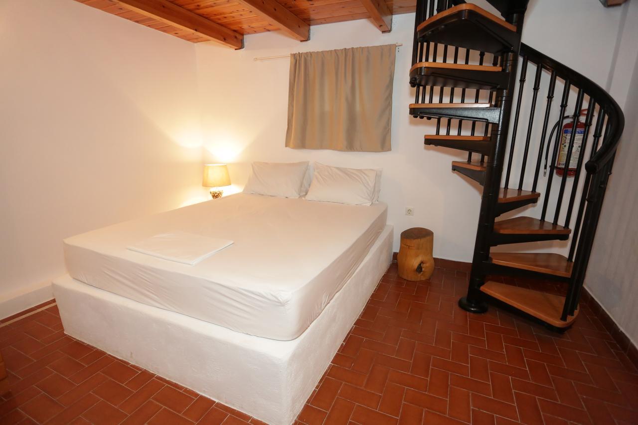 Artemis Suites Romanos  Экстерьер фото